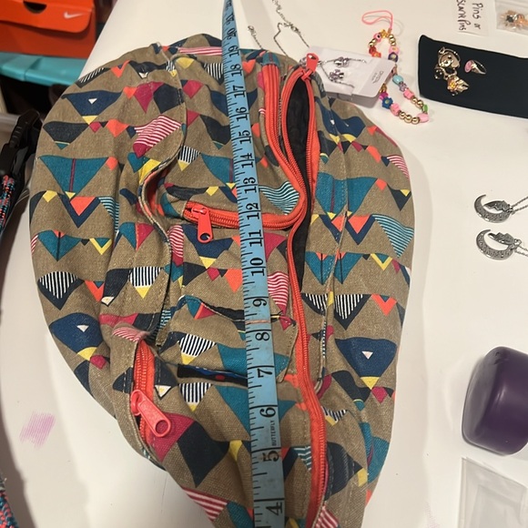 Kavu Sling Backpack - Picture 8 of 9